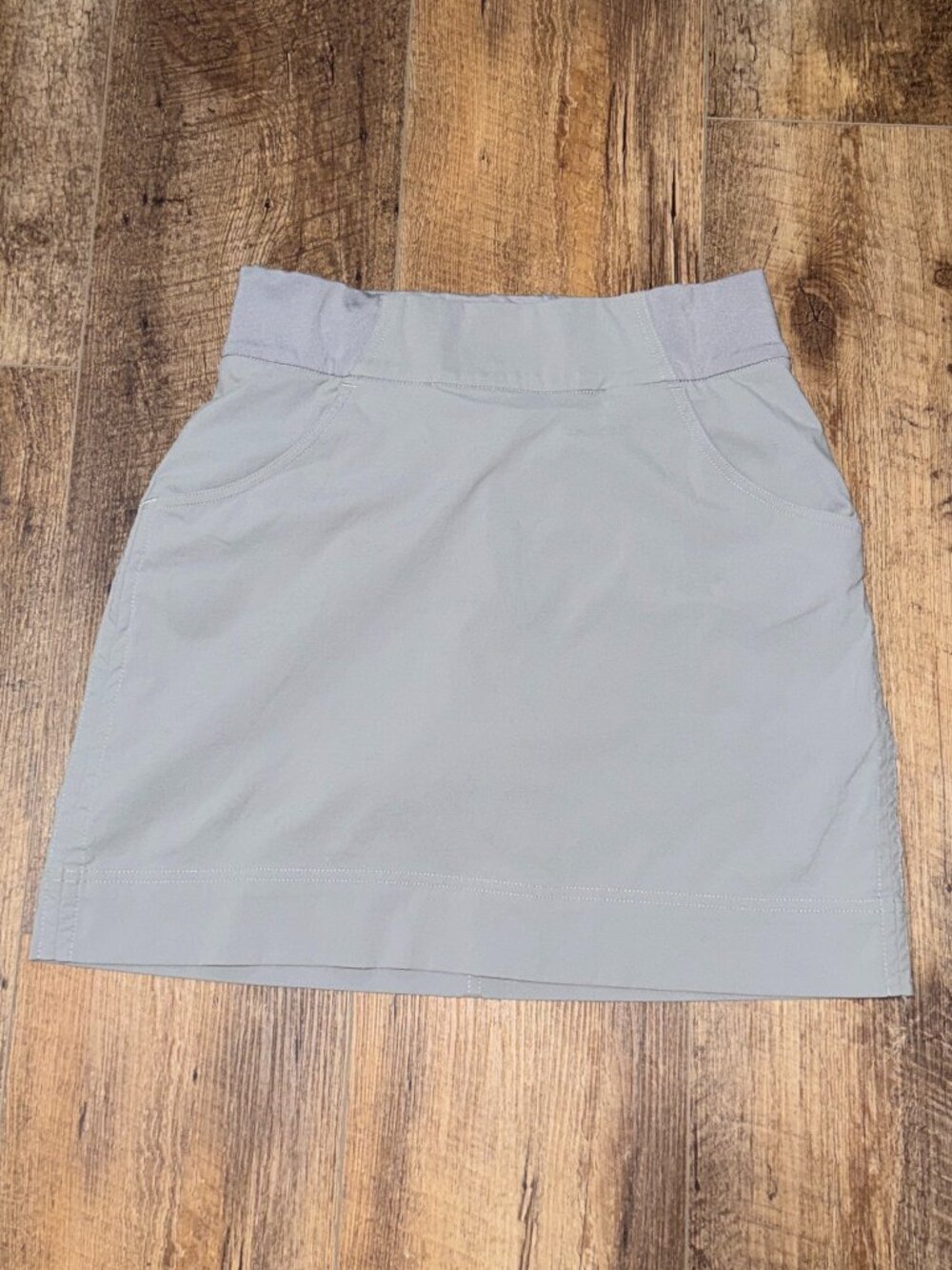 COLUMBIA skort X-Small GREY EUC